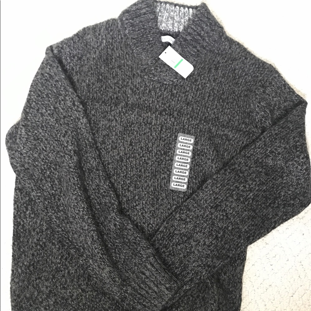 Men's pull over sweater